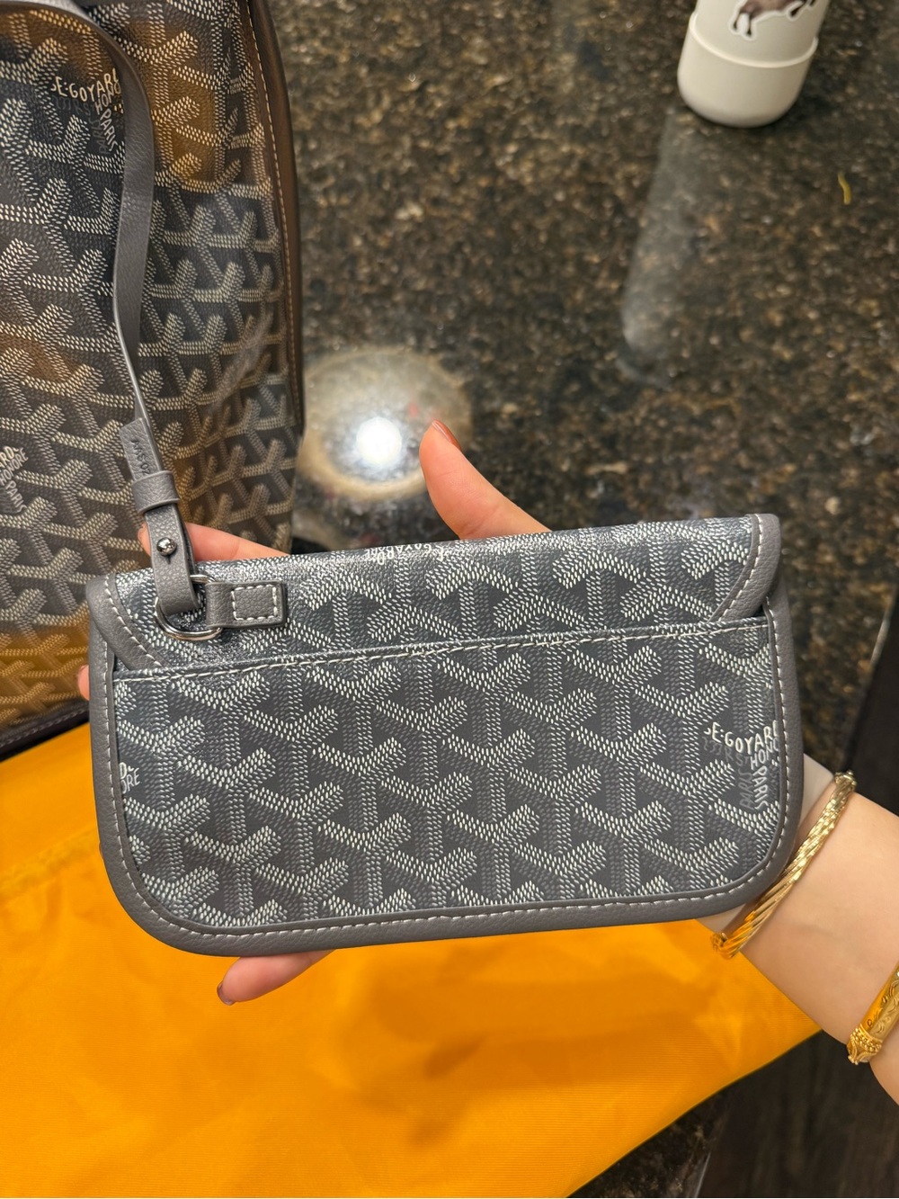 Goyard reversible grey PM tote! 🩶 - Picture 14 of 16